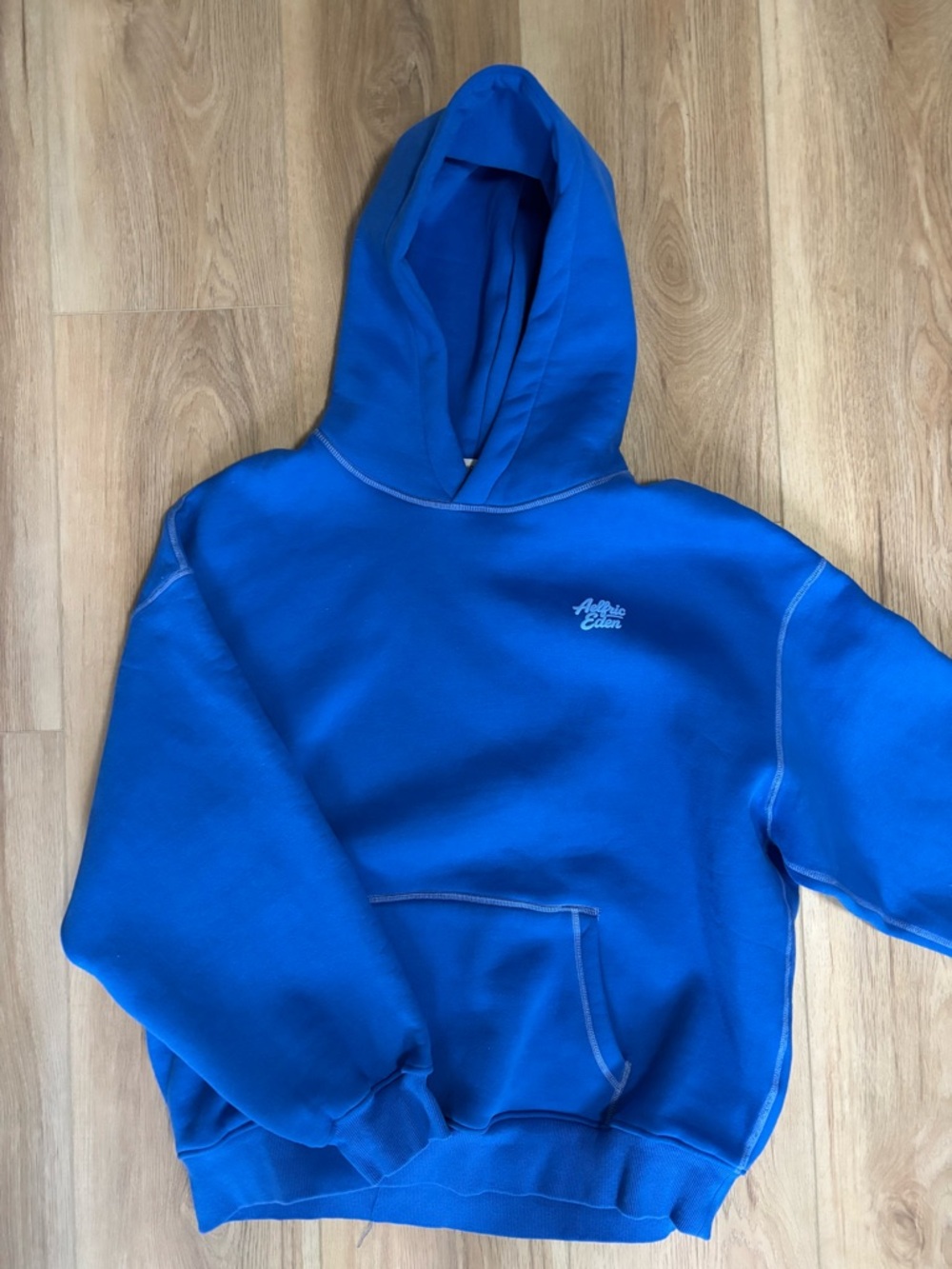 NWOT - Aelfric Eden
Men’s super soft 2 piece set - Picture 2 of 5